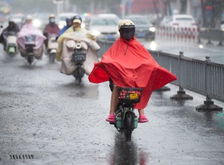 中央氣象臺(tái)已連續(xù)10天發(fā)布暴雨預(yù)警！警惕局地地質(zhì)災(zāi)害